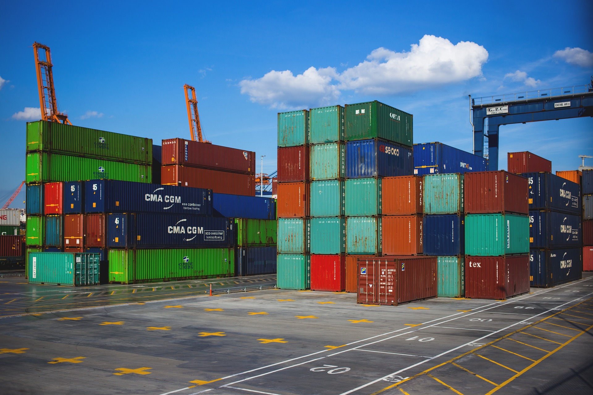Preprava a logistika fungujú nepretržite